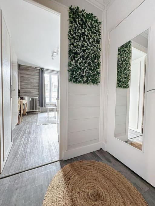 Gare Apartment *